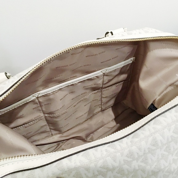 Michael Kors Vanilla White Adjustable Strap Tote Bag - Picture 11 of 12